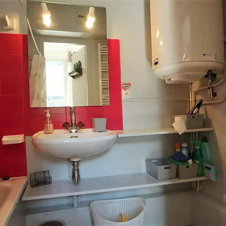 شقة Duplex Lumineux 4-6 Pers Avec Balcon Sud, Bien Equipe, Proche Pistes Et Commerces, Refait A Neuf, Calme - Fr-1-342-216 *